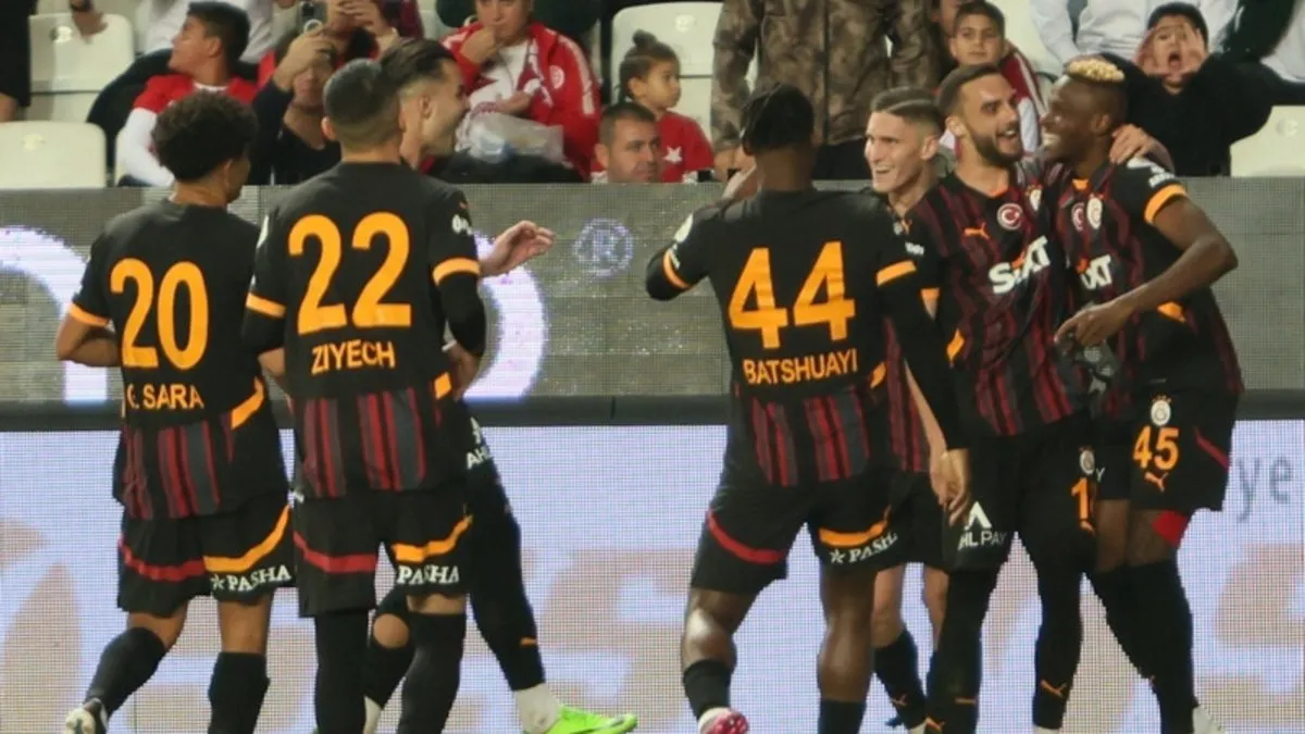 SON DAKİKA GALATASARAY HABERLERİ: Galatasaray eski yıldızını yeniden Süper Lig’e getiriyor! Devre arasında yer yerinden oynayacak…