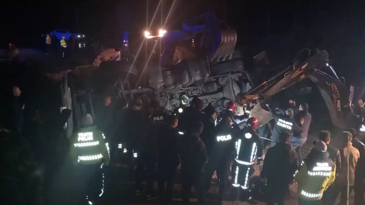 Malatya’da saman yüklü tır devrildi: 1 polis şehit, 1 polis yaralı
