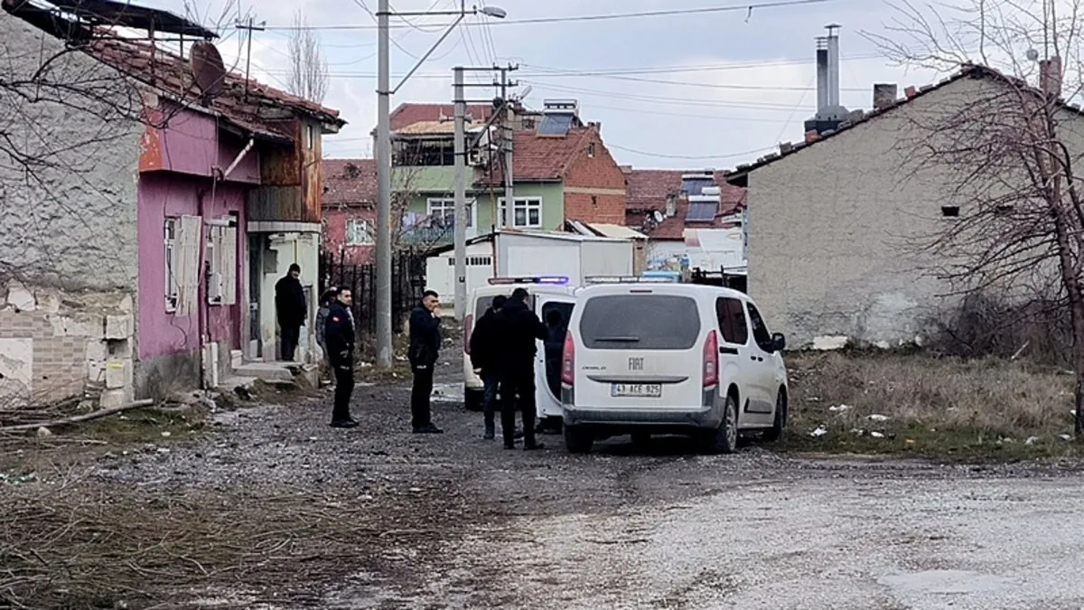 Hamile eşini gözünü kırpmadan vurdu!