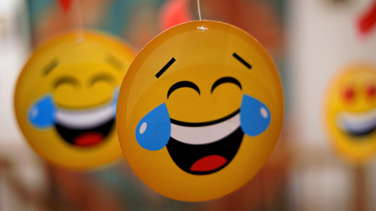 Hamileyken emojiyle işten çıkarılan kadına 94 bin sterlin tazminat