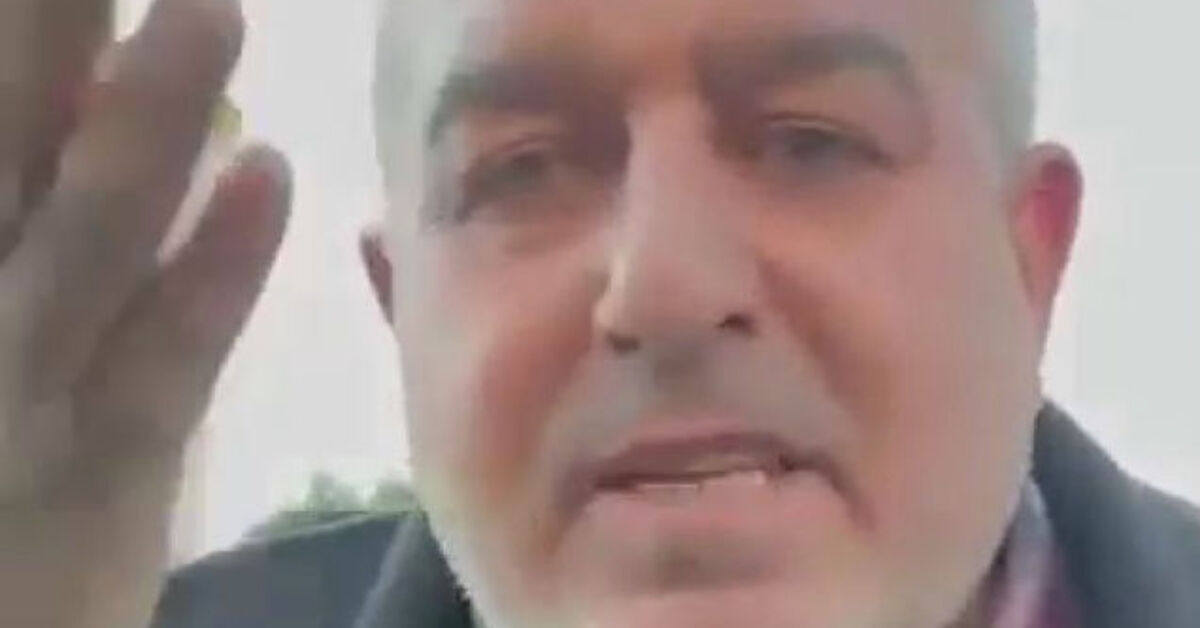 Öfke krizi! Araca tükürdü